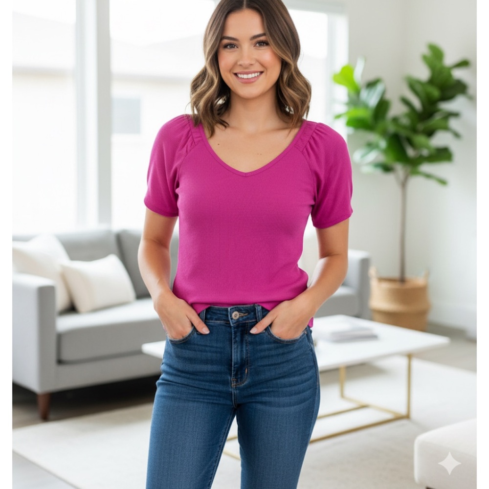 BKE Women’s top- Size MEDIUM- like new!